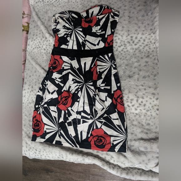 Petite strapless floral dress - Picture 2 of 5